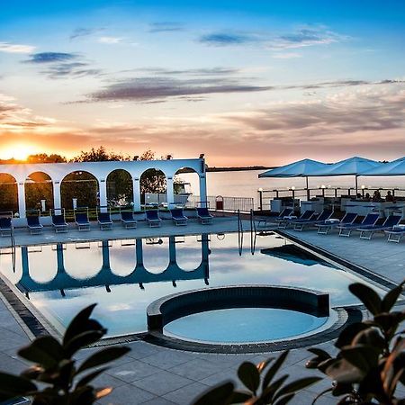 Hotel Mon Jardin Mahmudia Bagian luar foto