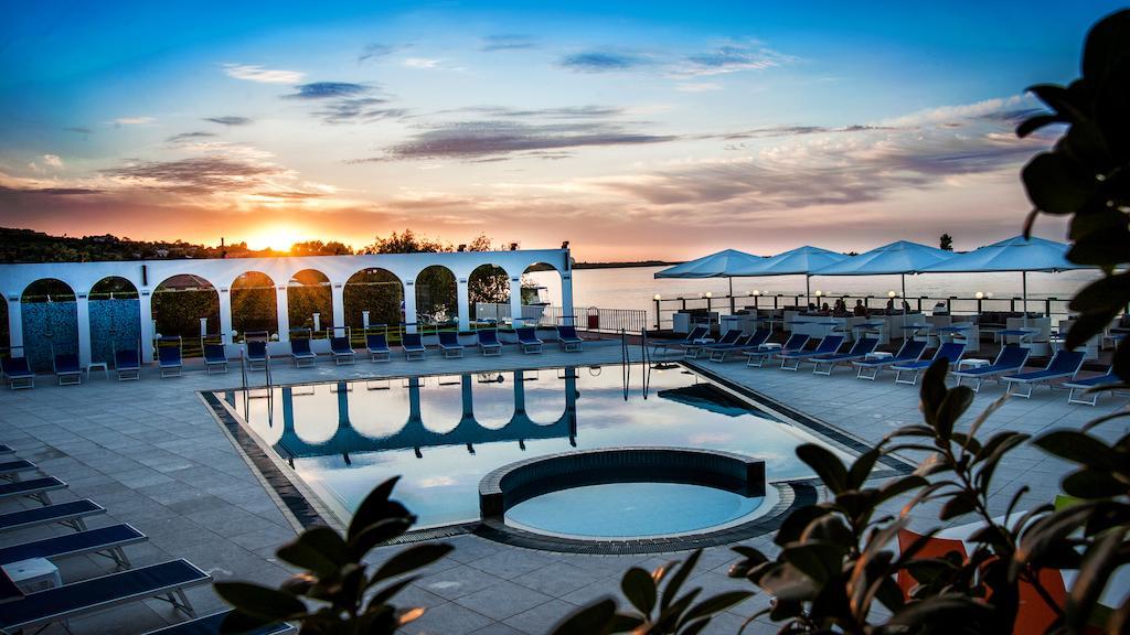 Hotel Mon Jardin Mahmudia Bagian luar foto